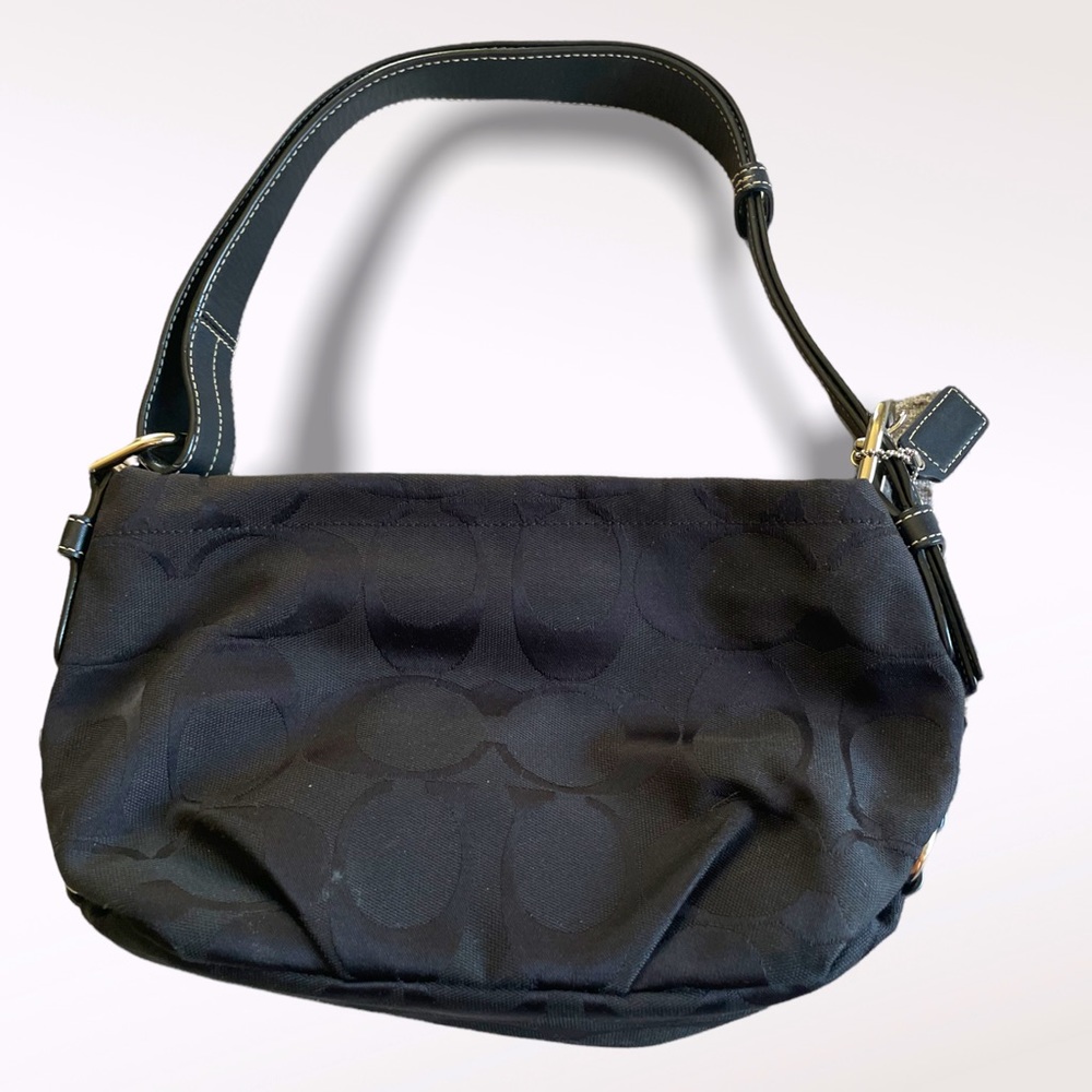 Awesome Black Coach Purse👜👛😎💎